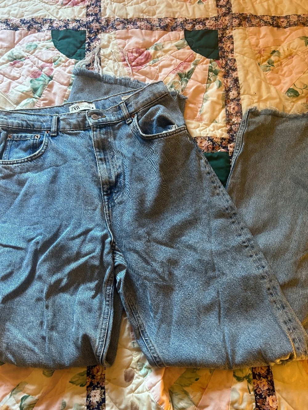 Zara the 90s Baggy Jeans